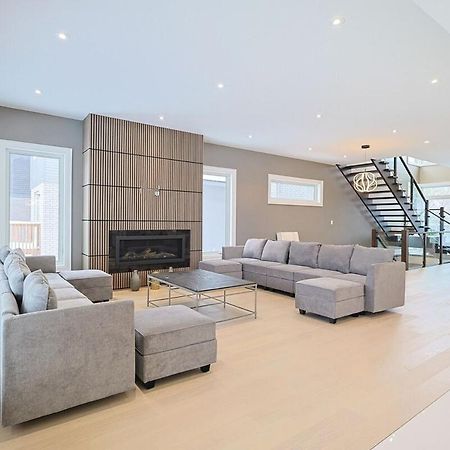 Modern 6 Bedroom Masterpiece In Niagara Falls Exteriör bild