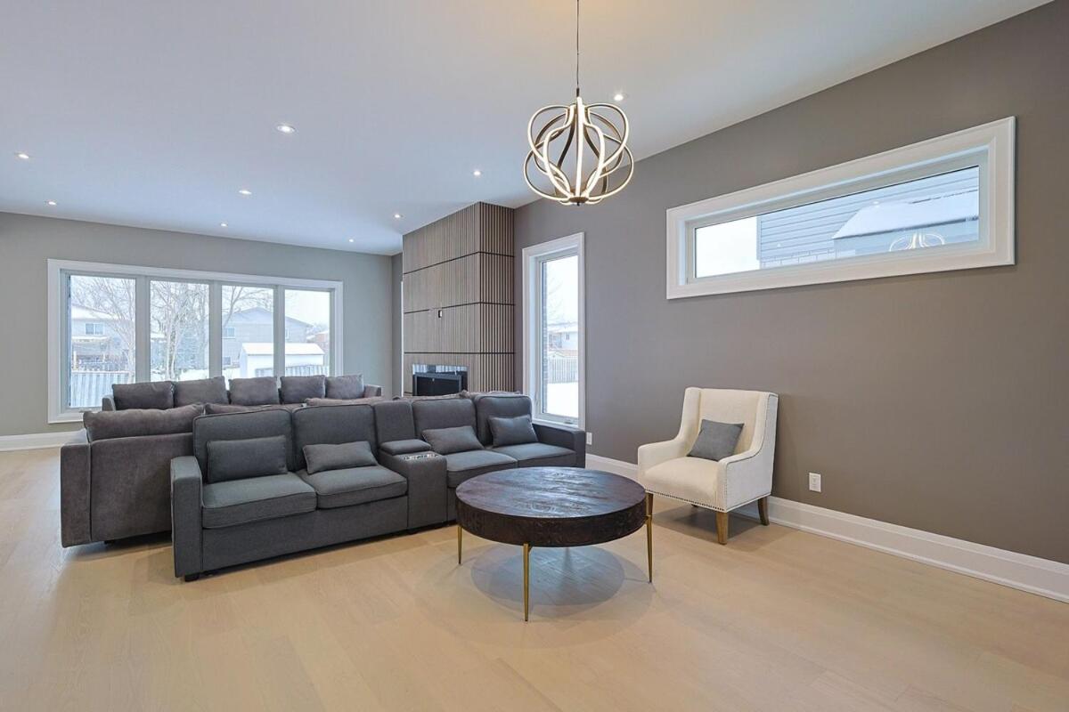 Modern 6 Bedroom Masterpiece In Niagara Falls Exteriör bild
