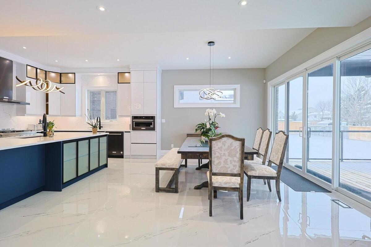 Modern 6 Bedroom Masterpiece In Niagara Falls Exteriör bild